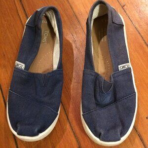 Toms Slip-on Navy Blue shoes, size 13.5 little kid